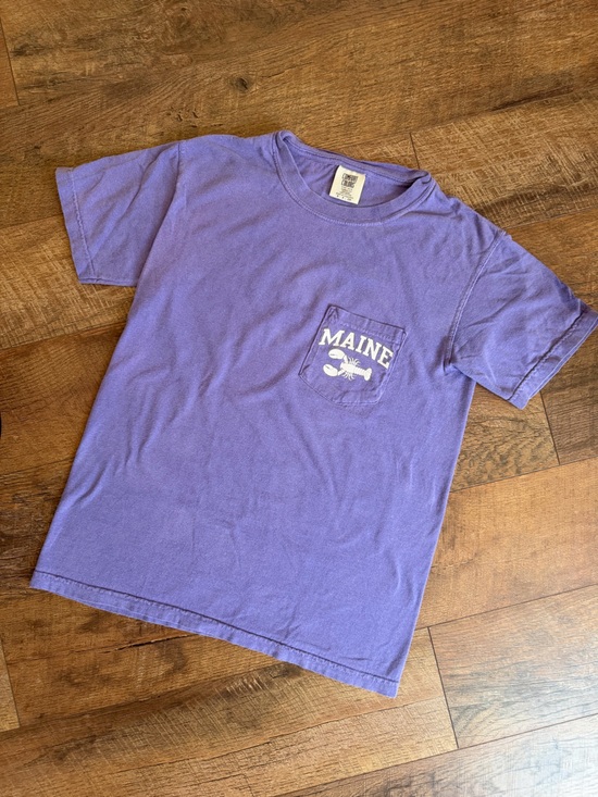 Comfort Colors Tops - 📦 Comfort Colors Maine Pocket Tee
